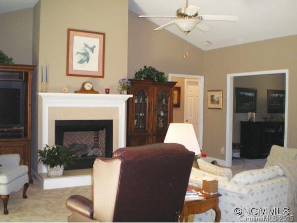342 Oxford Court - Photo 9