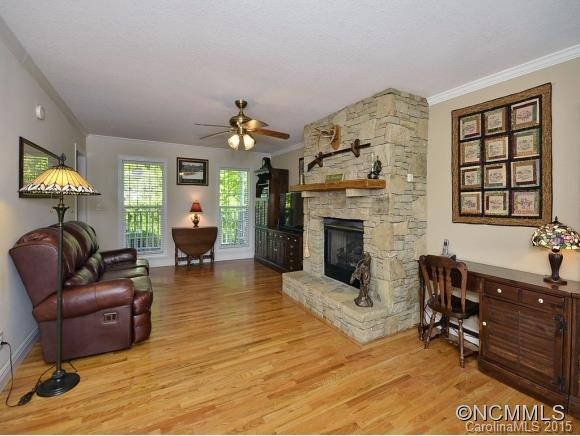 52 SHERRY LANE - Photo 3