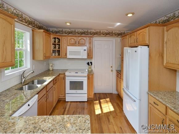 52 SHERRY LANE - Photo 6