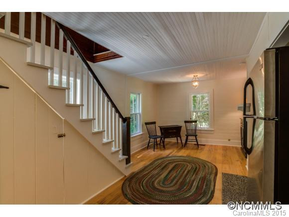 408 Riverview Drive - Photo 9