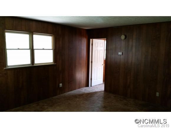 29 Hazelwood Road - Photo 3