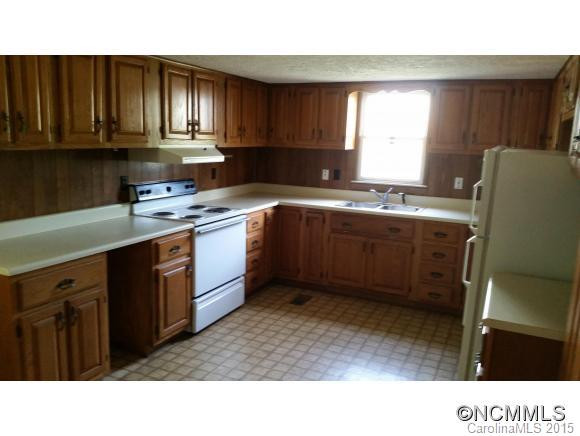 29 Hazelwood Road - Photo 4