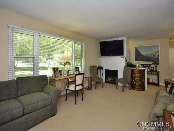 280 CRABAPPLE HILL LANE - Photo 2