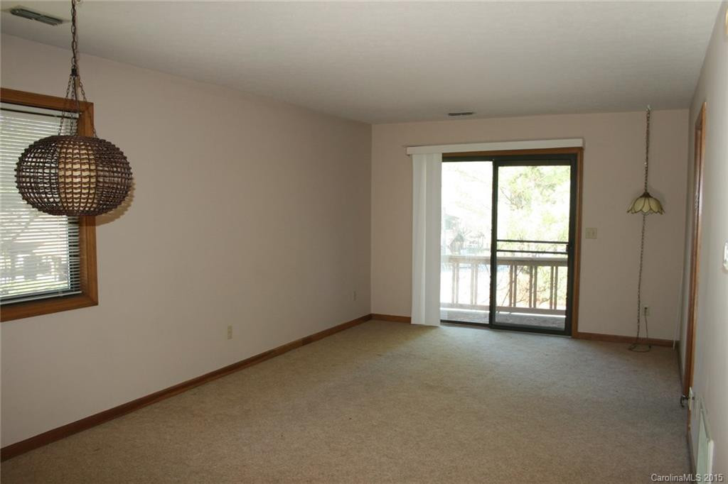 551 Courtwood Lane #6 - Photo 3