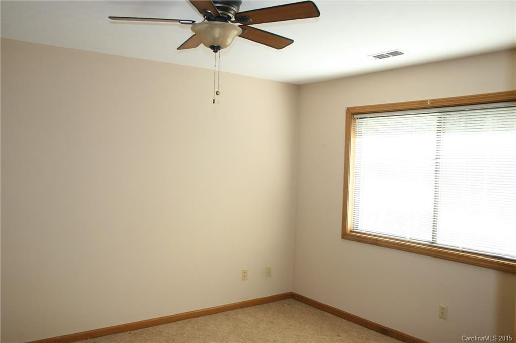 551 Courtwood Lane #6 - Photo 5
