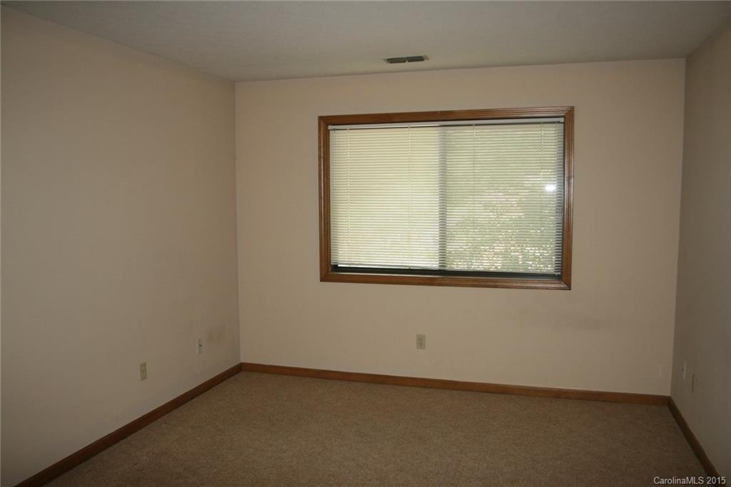551 Courtwood Lane #6 - Photo 8
