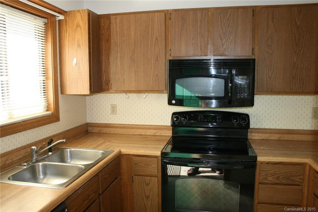 551 Courtwood Lane #6 - Photo 9