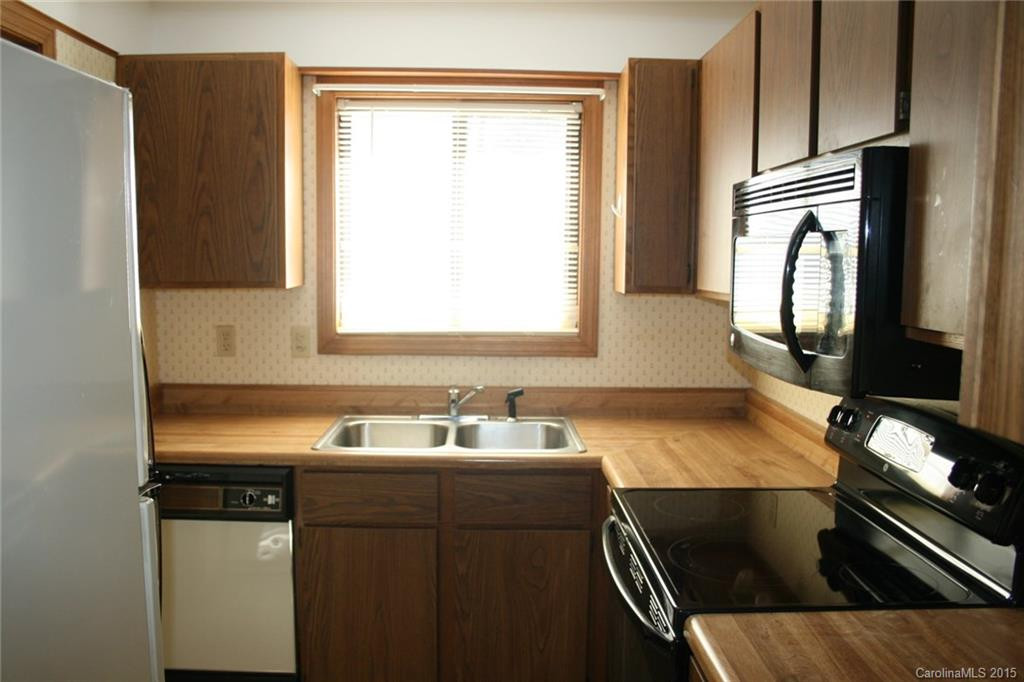 551 Courtwood Lane #6 - Photo 10