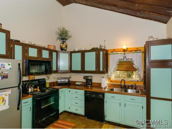 40 Goldenwood Trail - Photo 14