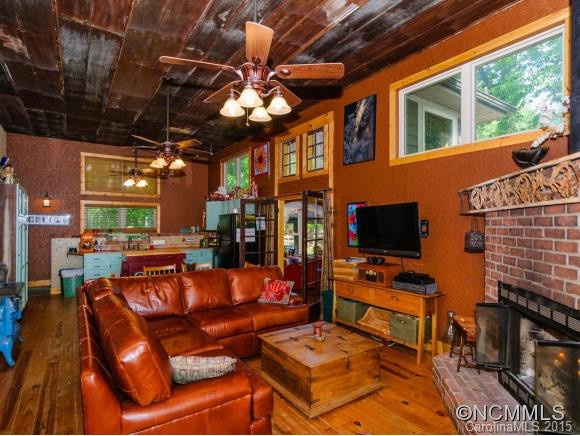 40 Goldenwood Trail - Photo 3