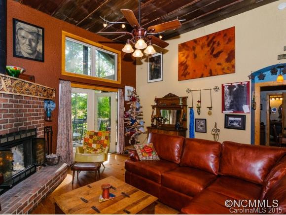 40 Goldenwood Trail - Photo 4