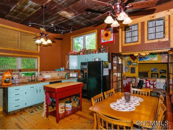 40 Goldenwood Trail - Photo 6