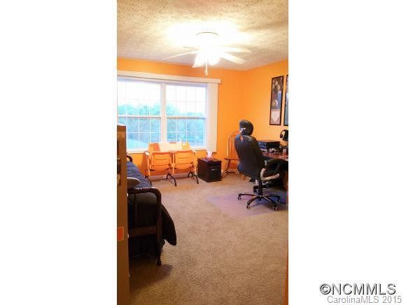 532 Woodlawn Circle - Photo 12
