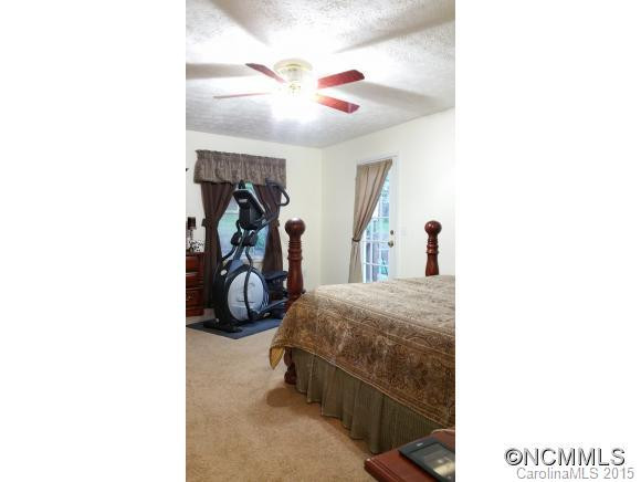 532 Woodlawn Circle - Photo 14