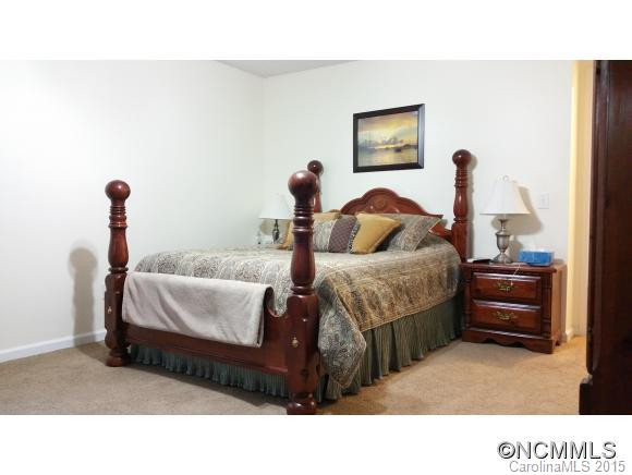 532 Woodlawn Circle - Photo 15