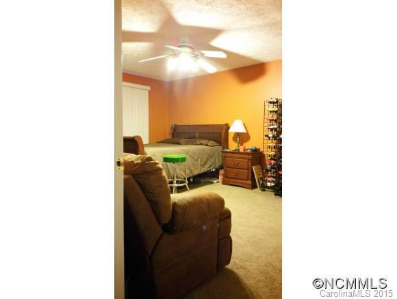 532 Woodlawn Circle - Photo 19