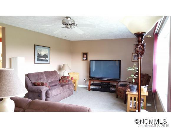 532 Woodlawn Circle - Photo 10