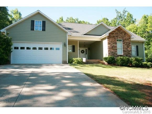 385 WHITE STONE DRIVE