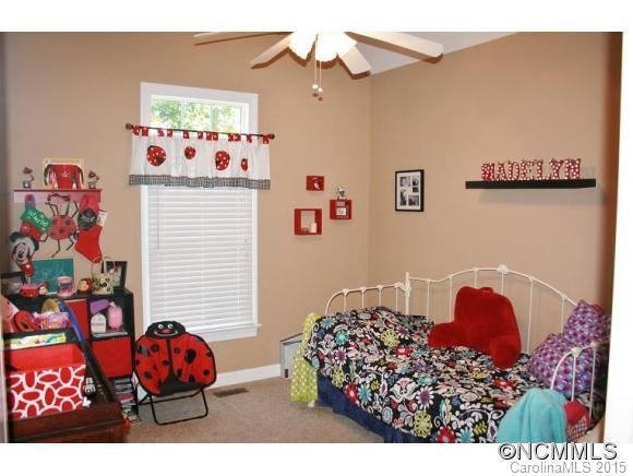 385 WHITE STONE DRIVE - Photo 11