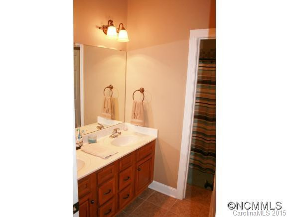 385 WHITE STONE DRIVE - Photo 8