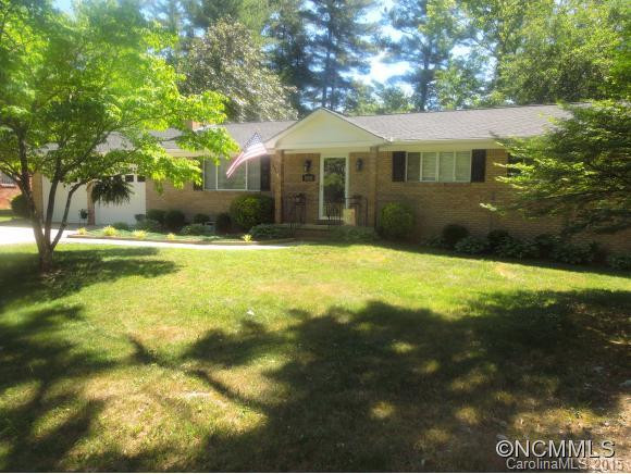 1068 MAPLEWOOD COURT