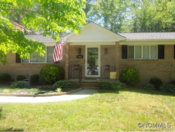 1068 MAPLEWOOD COURT - Photo 2