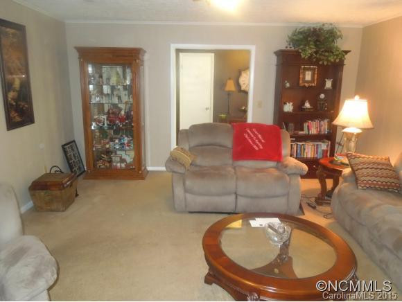 1068 MAPLEWOOD COURT - Photo 4