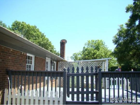 166 Crawley Drive - Photo 4