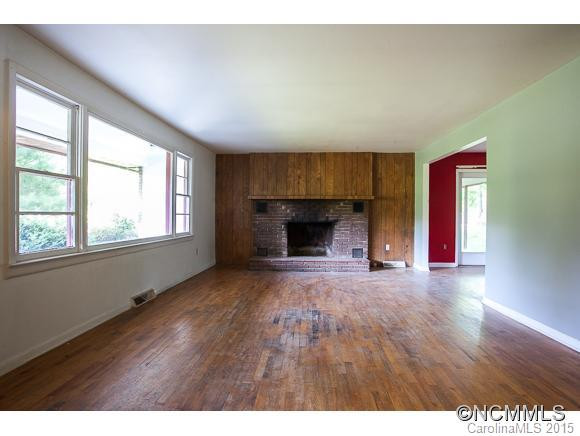 218 W College St. - Photo 4
