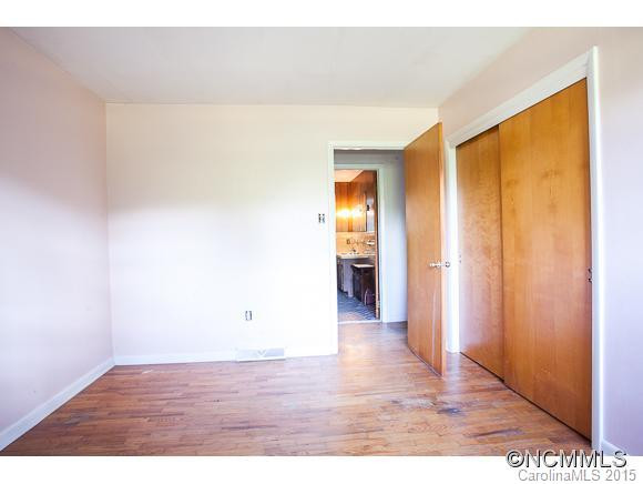 218 W College St. - Photo 7