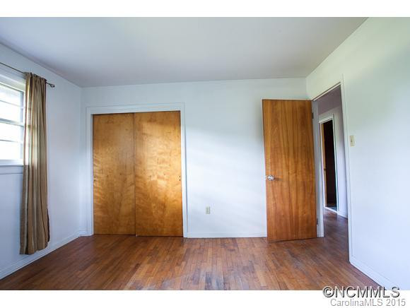 218 W College St. - Photo 8