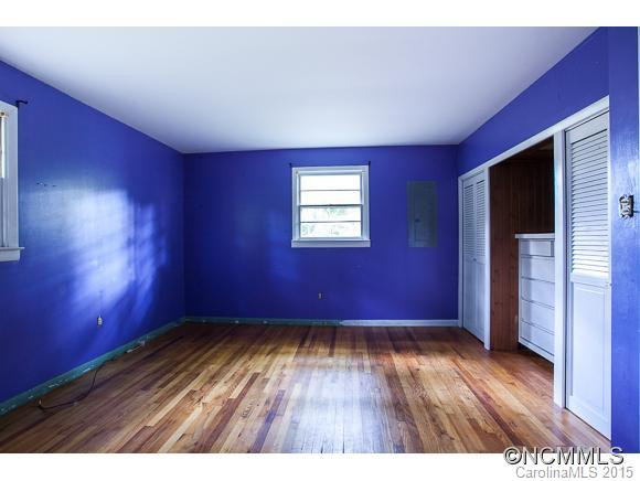 218 W College St. - Photo 9