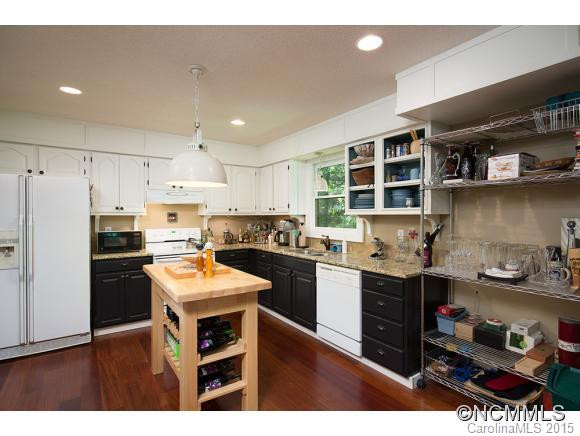 65 Pine Tree Lane - Photo 2