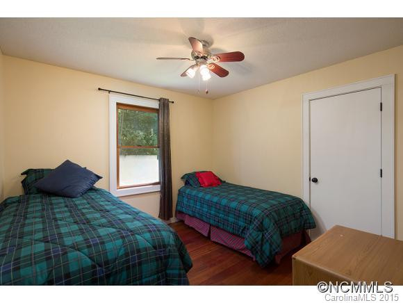 65 Pine Tree Lane - Photo 13
