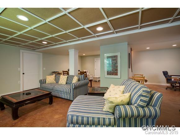 65 Pine Tree Lane - Photo 9