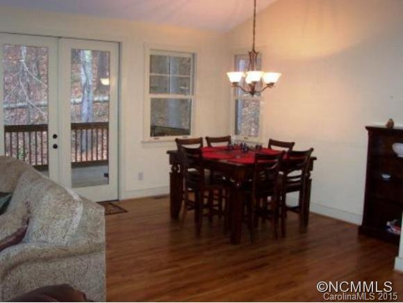 82 Meadowridge Court - Photo 4