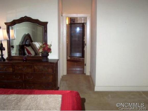 82 Meadowridge Court - Photo 10