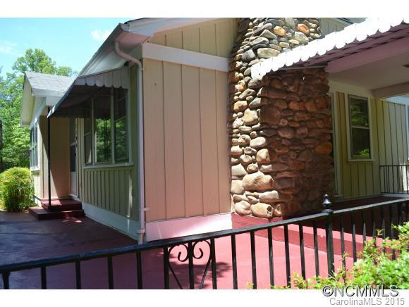 1194 Charlotte Highway - Photo 4