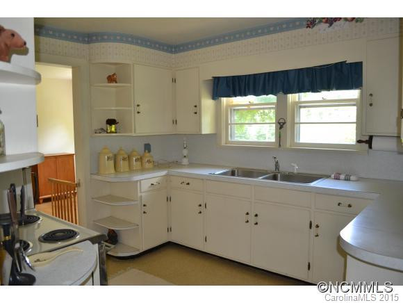 1194 Charlotte Highway - Photo 9