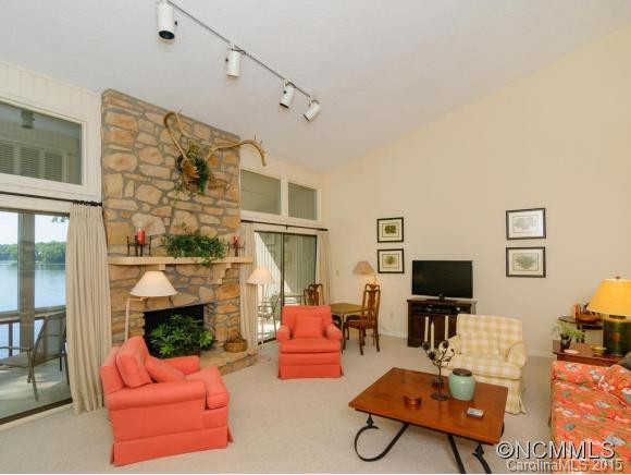 10 Toxaway Shores - Photo 3