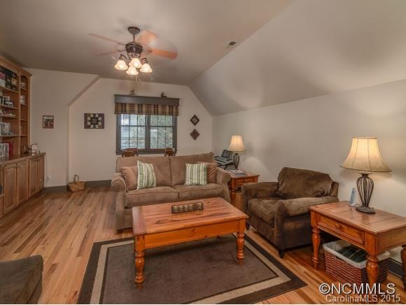 905 WOODVINE RD - Photo 19