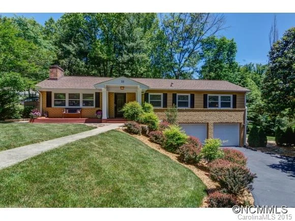 18 Clearbrook Rd