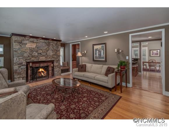 18 Clearbrook Rd - Photo 2