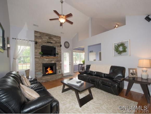 45 SHOEING BOX WAY - Photo 3