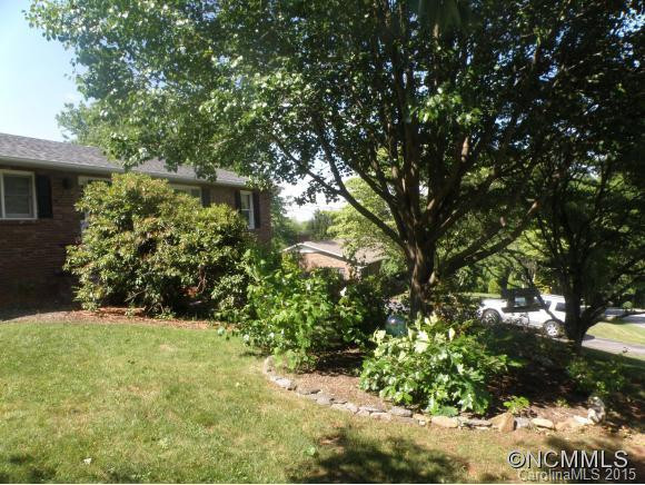 30 Fieldcrest Circle - Photo 2