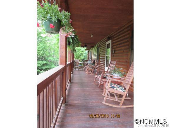 725 Faircrest Lane - Photo 3