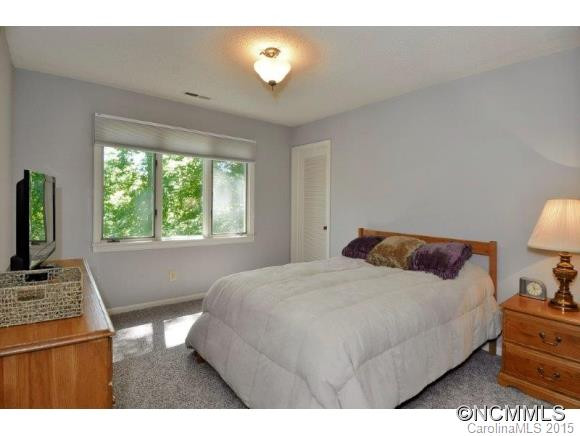 238 Canterbury Way - Photo 15