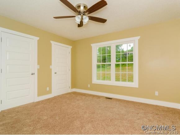 18 Alex Way - Photo 12