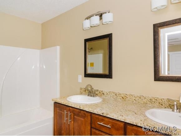 18 Alex Way - Photo 14
