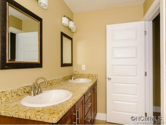 18 Alex Way - Photo 15